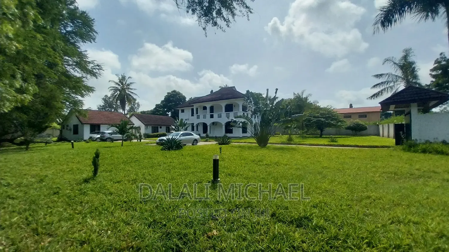 4bdrm Mansion in Bahari Beach for rent