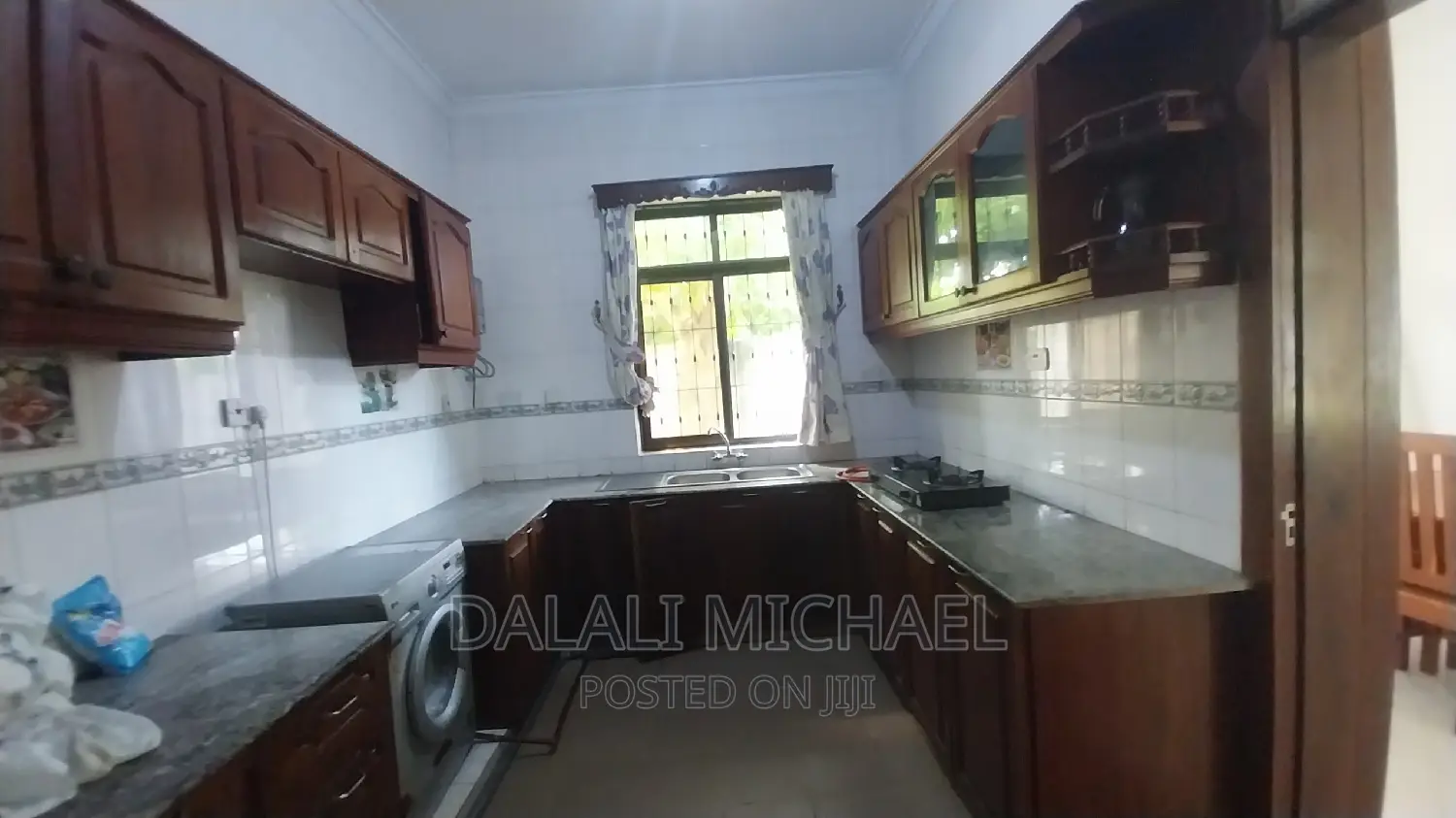 4bdrm Mansion in Bahari Beach for rent