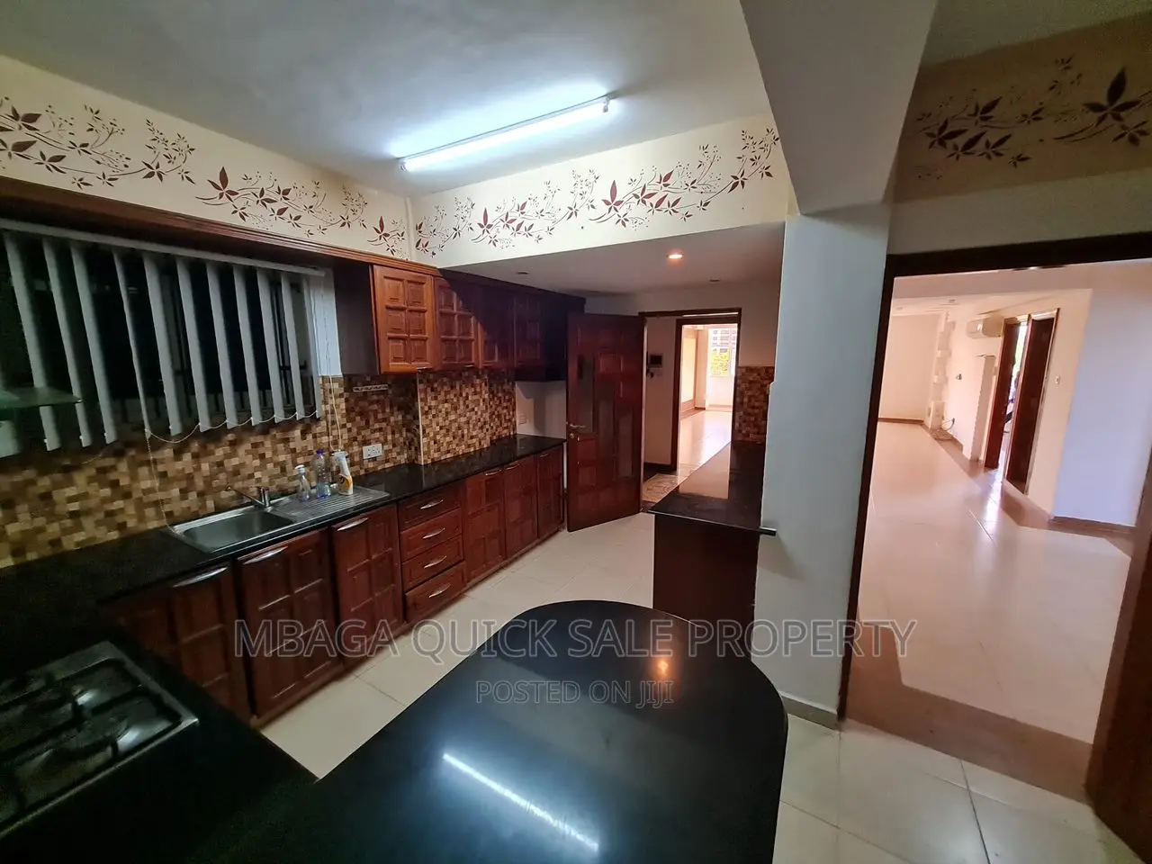 3bdrm Apartment in Upanga for sale