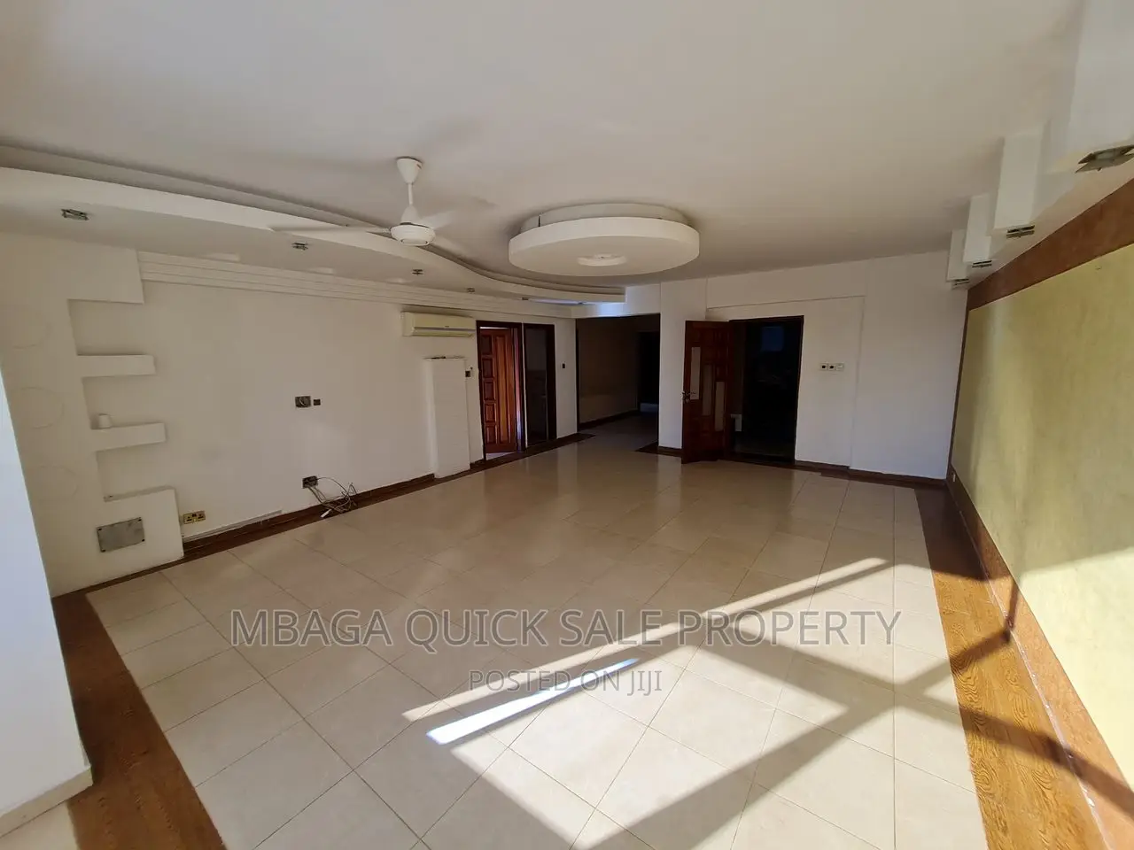 3bdrm Apartment in Upanga for sale