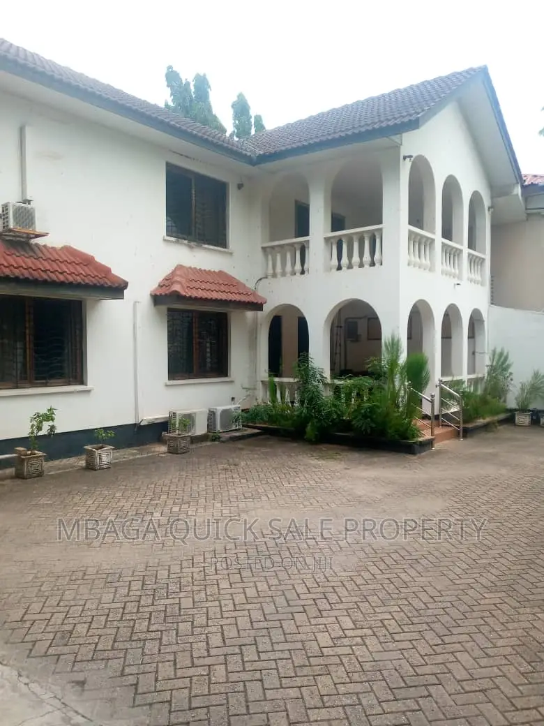3bdrm House in Upanga for sale