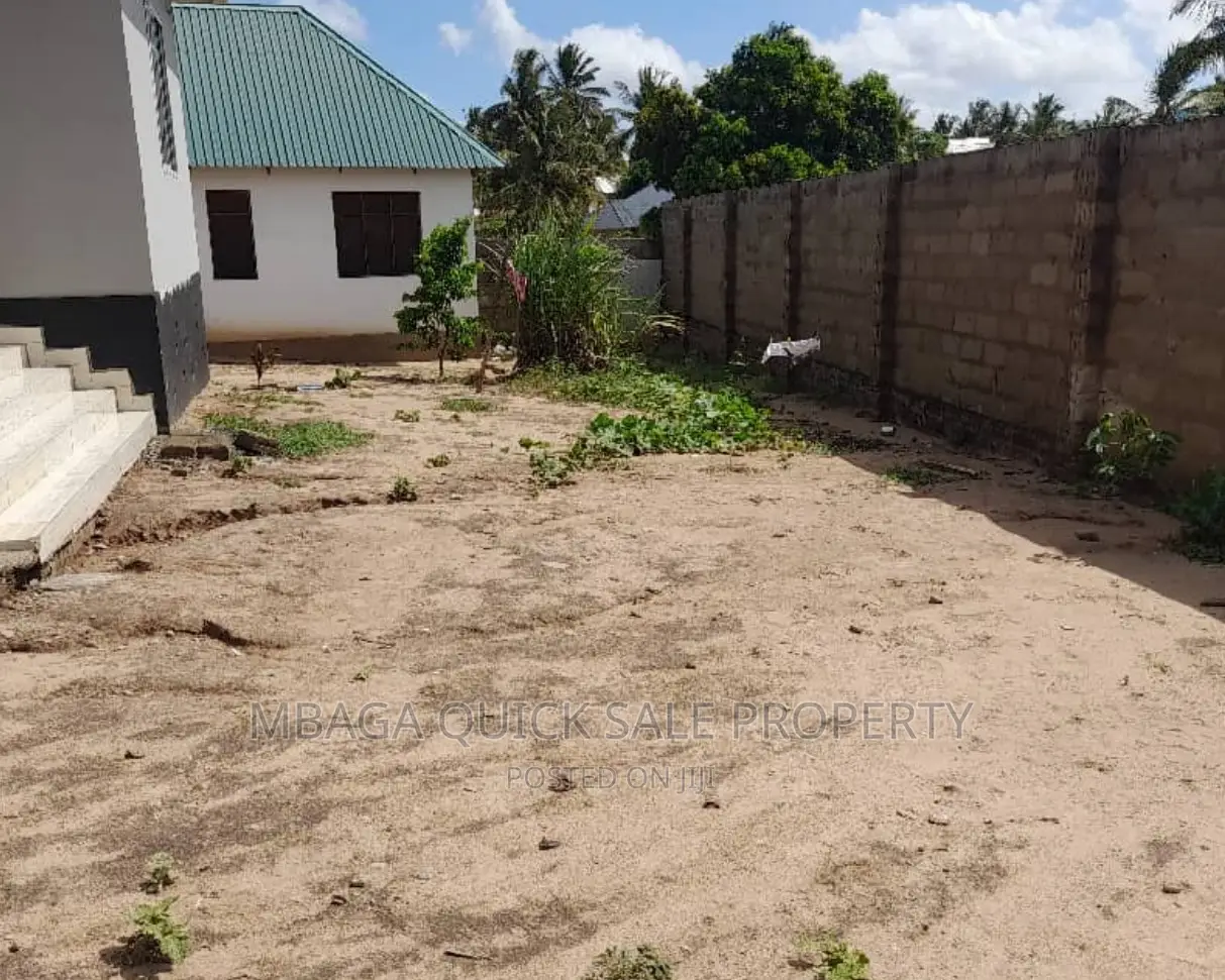 3bdrm House in Kigamboni Mwembe for sale