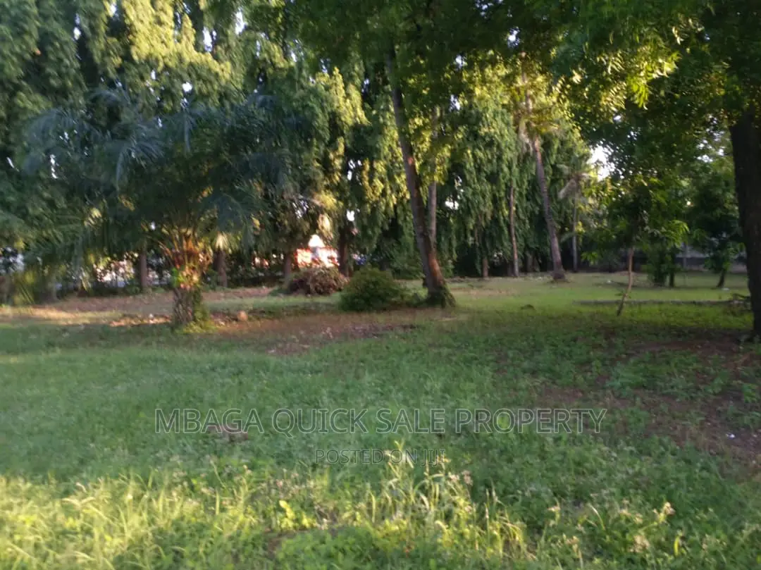 Plot for Rent at Ada Estate