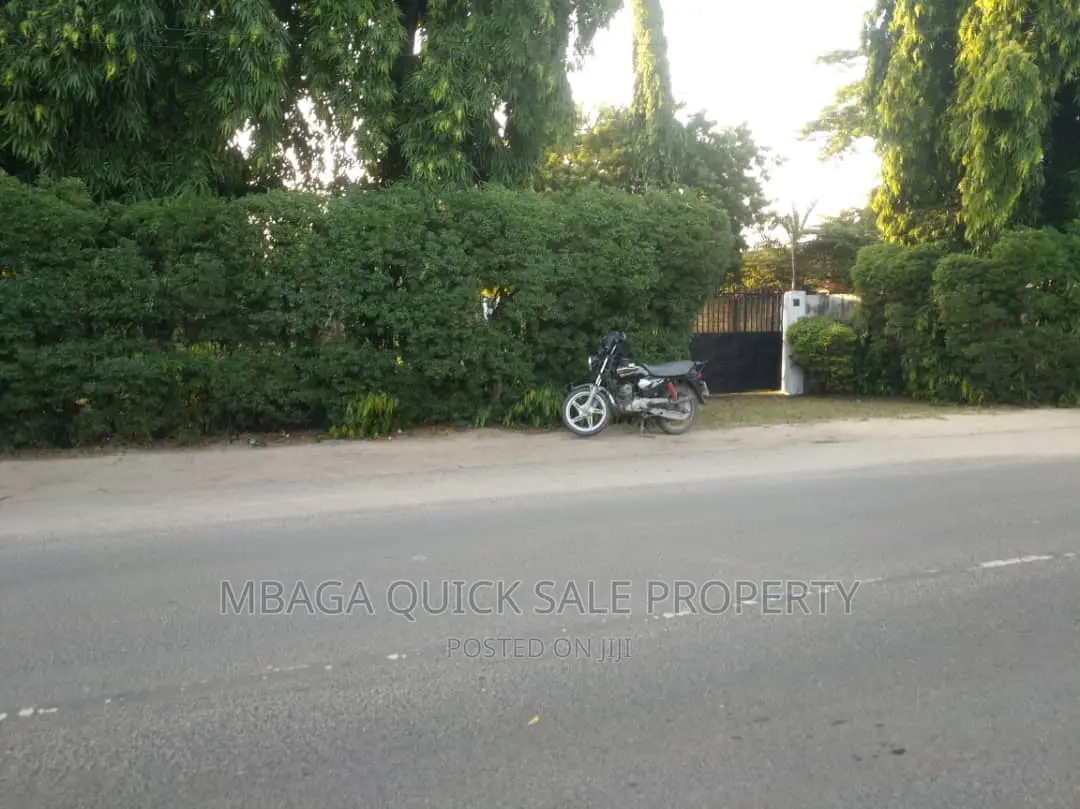 Plot for Rent at Ada Estate