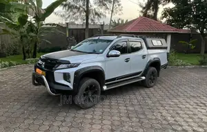 Mitsubishi Triton 2019 Pearl