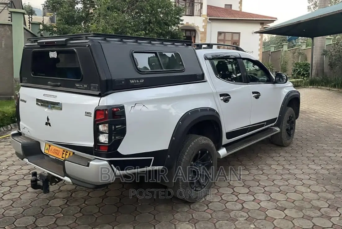 Mitsubishi Triton 2019 White