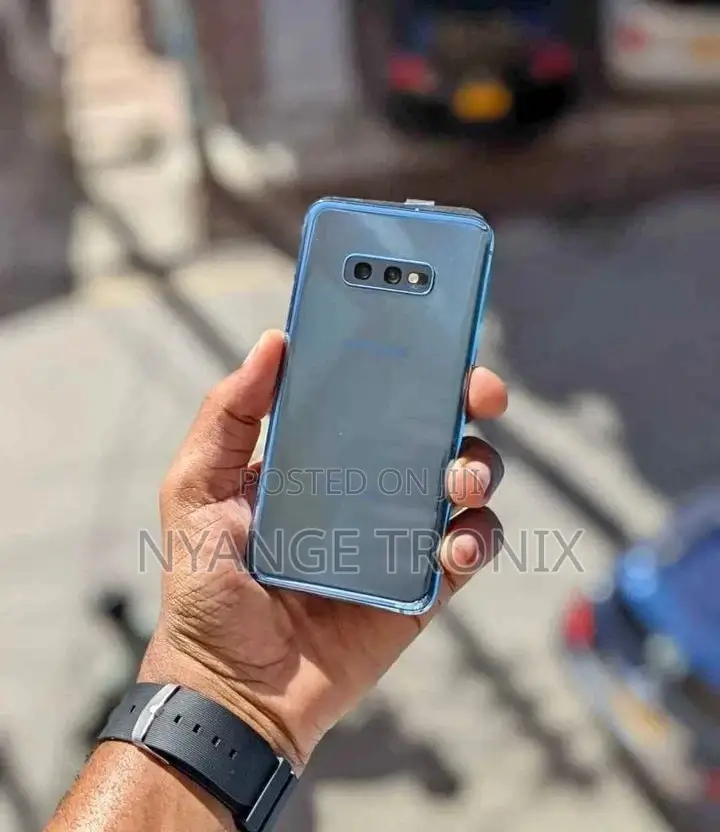 Samsung Galaxy S10e 128 GB Silver