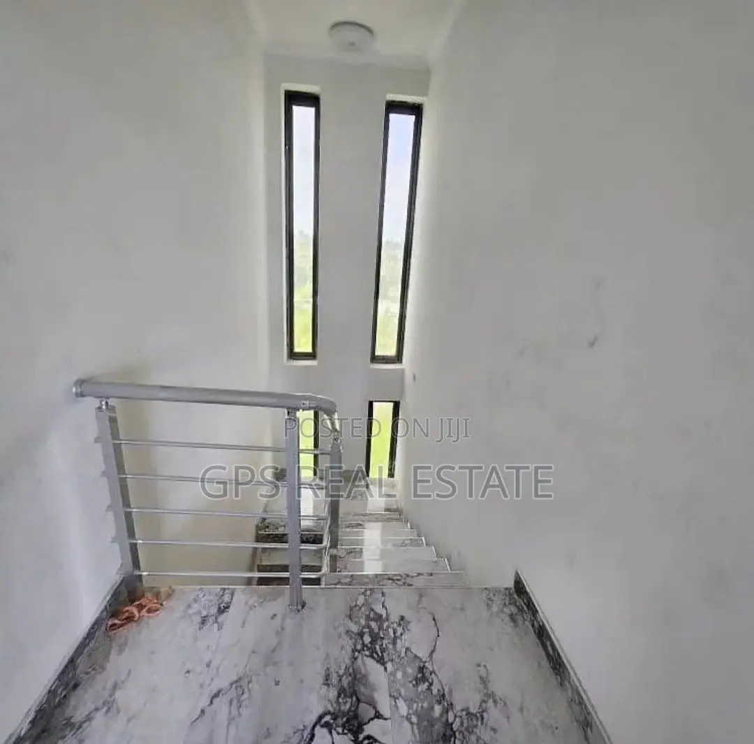 5bdrm House in Goba Kinzudi, Kinondoni for sale
