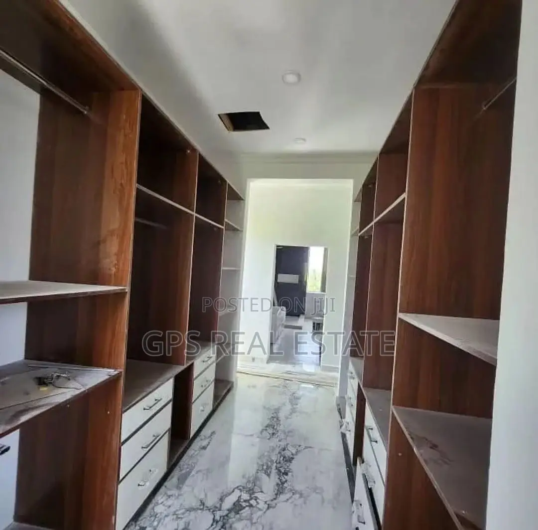 5bdrm House in Goba Kinzudi, Kinondoni for sale