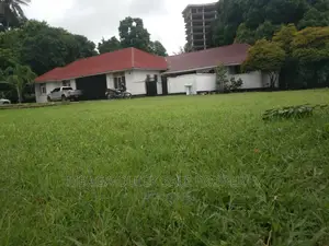 4bdrm House in Ada Estate for rent