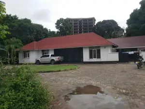4bdrm House in Ada Estate for rent