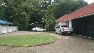 4bdrm House in Ada Estate for rent
