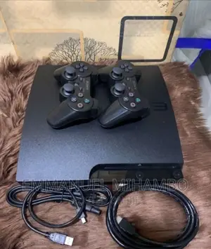 Ps 3, 8 Games, 2 Pad