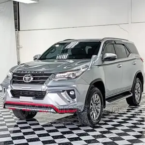Toyota Fortuner 2017 Silver