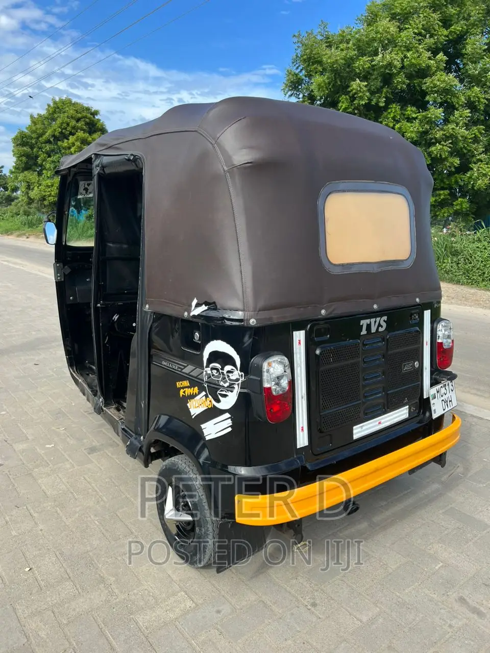 TVS Zeppelin 220 2023 Black