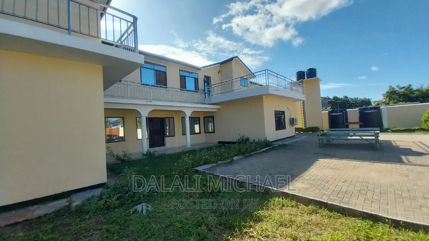 4bdrm Block of Flats in Mbezibeach for rent
