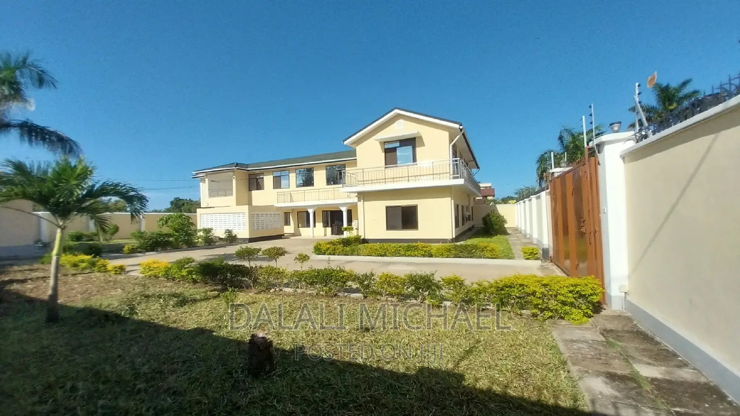 4bdrm Block of Flats in Mbezibeach for rent