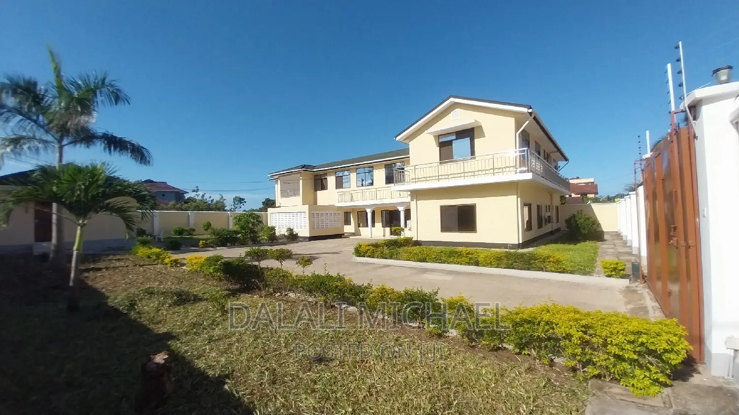 4bdrm Block of Flats in Mbezibeach for rent