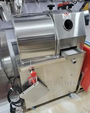 Electric Sugarcane Juice Extractor | Kukamua Juisi Ya Miwa