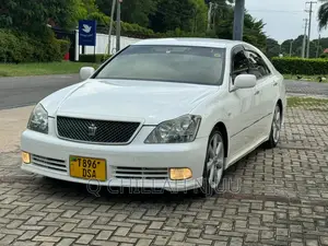 Toyota Crown Royale 2005 White