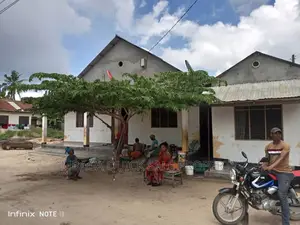 10bdrm House in Kigamboni Majimatitu for sale