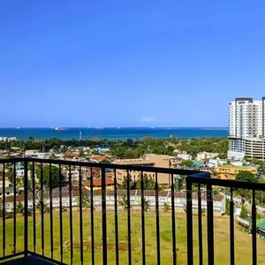 4bdrm Penthouse in Upanga for sale