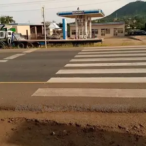 4bdrm Duplex in Same, Chome for sale