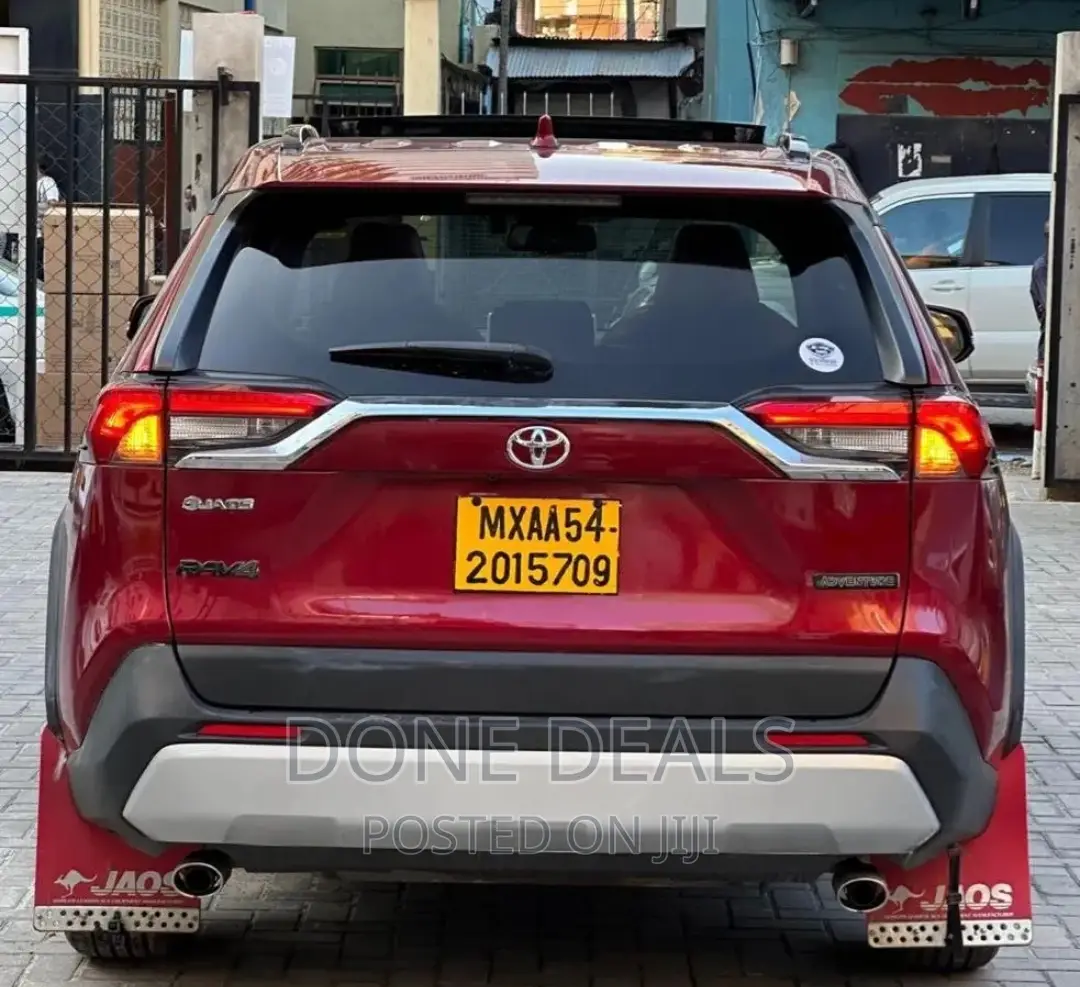 Toyota RAV4 2019 Red