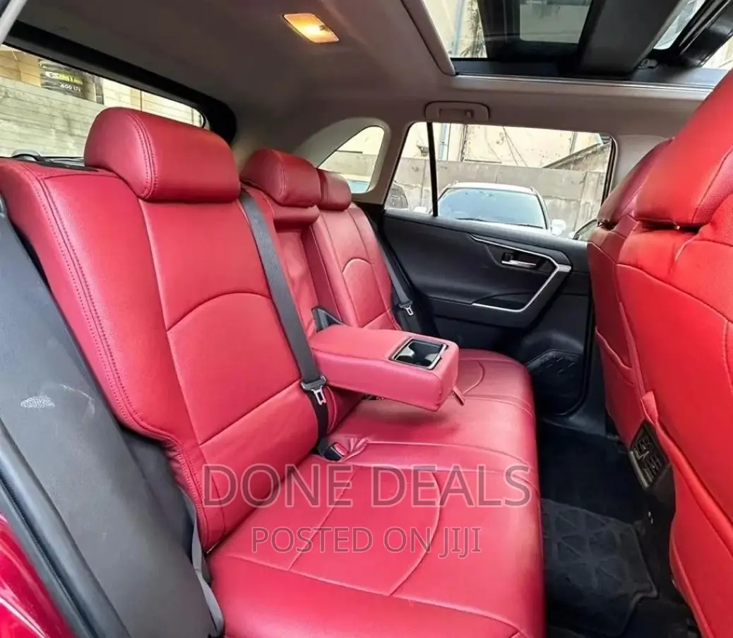Toyota RAV4 2019 Red