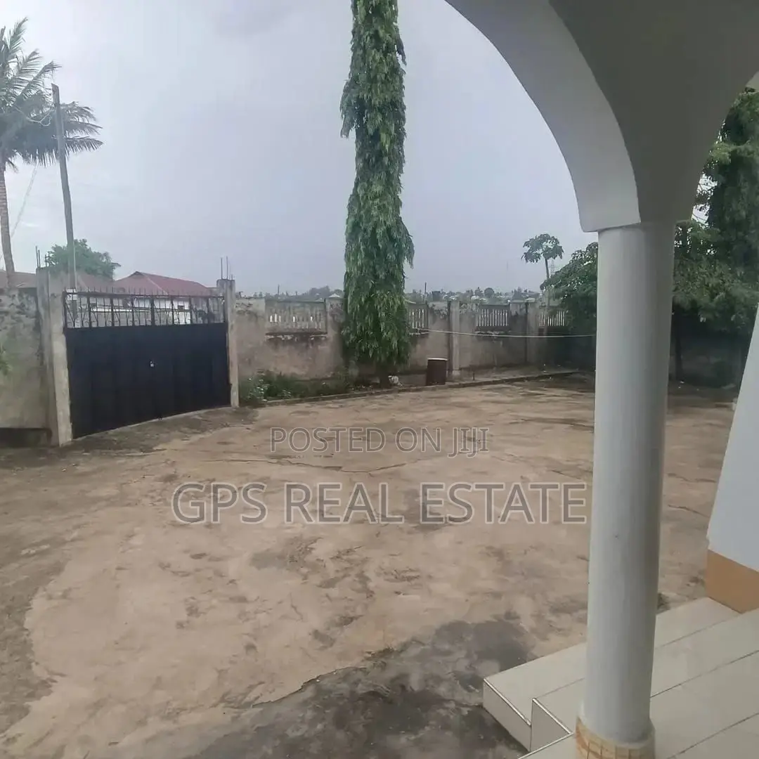 3bdrm House in Tabata Sanene for sale