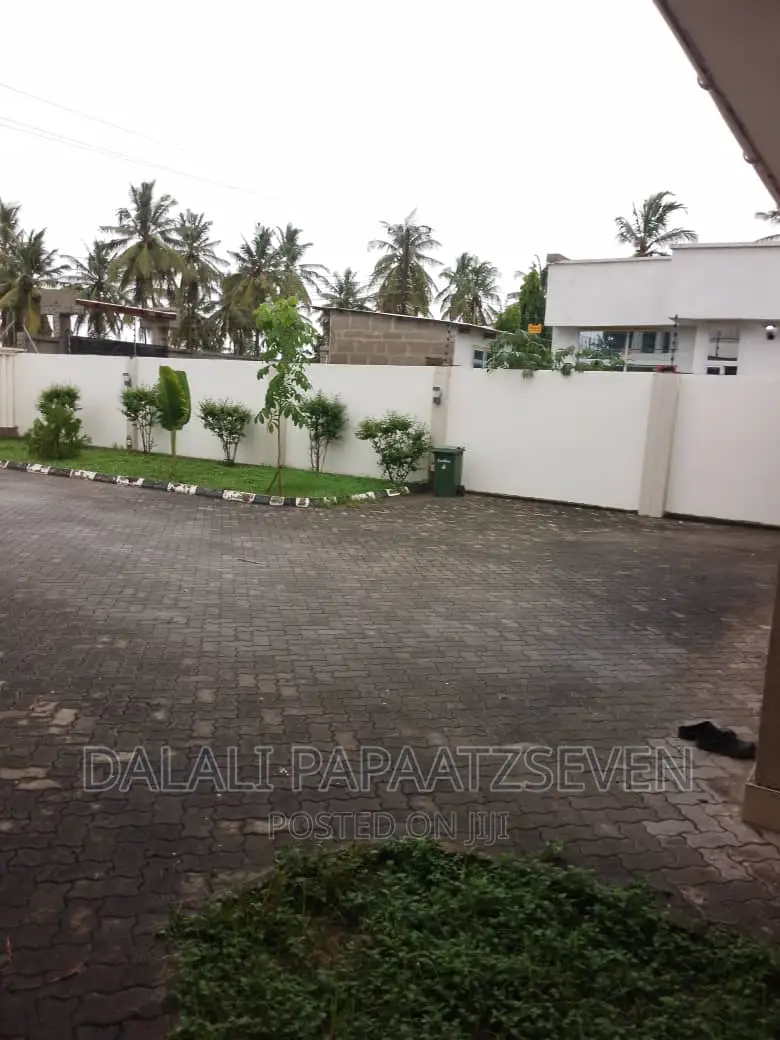 1bdrm Apartment in Dalalipapaatzseven, Kinondoni for rent