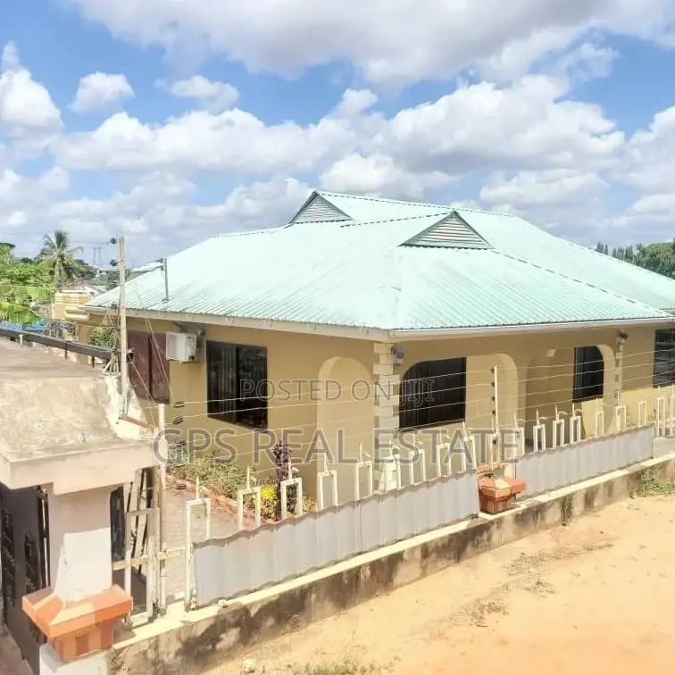 4bdrm House in Mbezi Mwisho, Kinondoni for sale