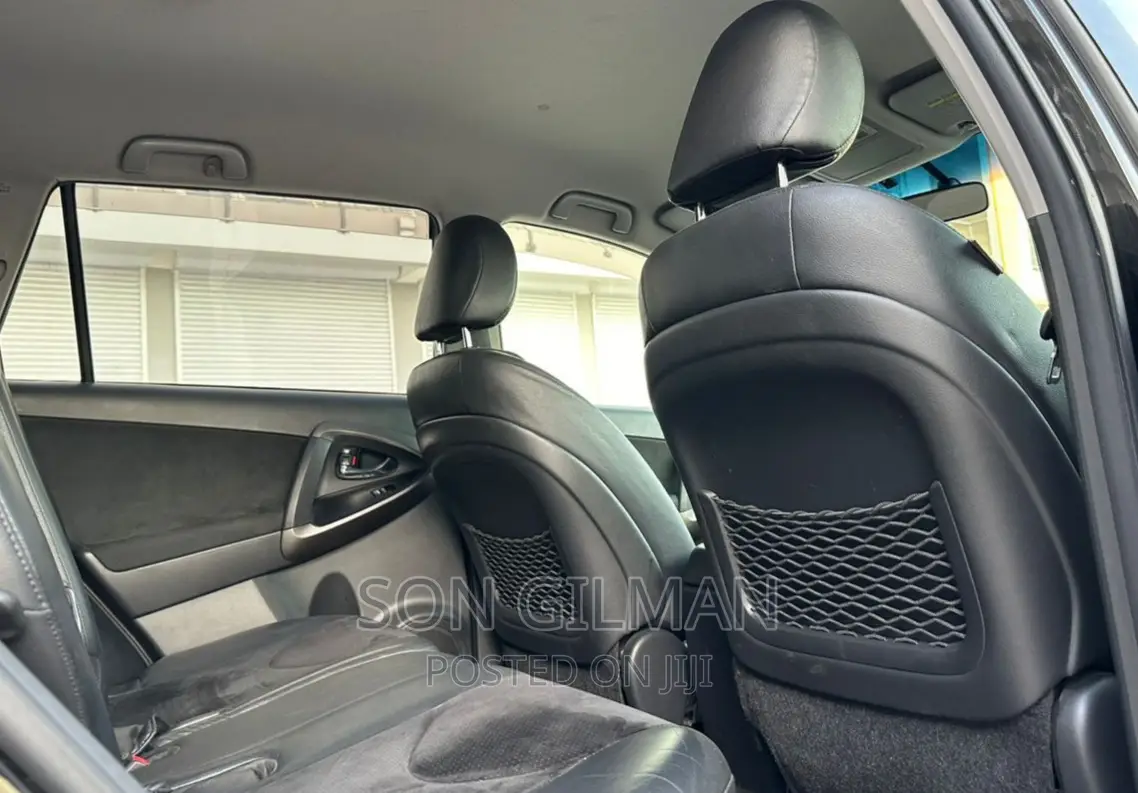 Toyota Vanguard 2011 Black
