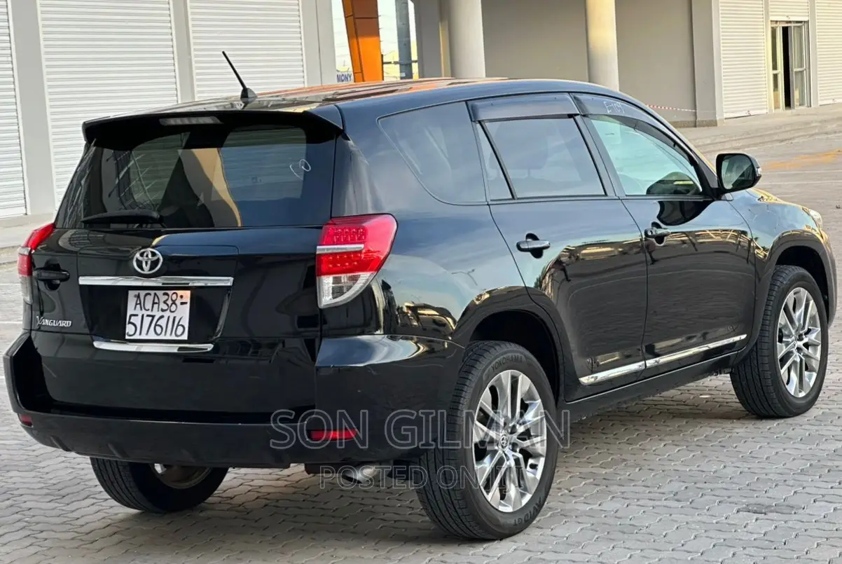 Toyota Vanguard 2011 Black