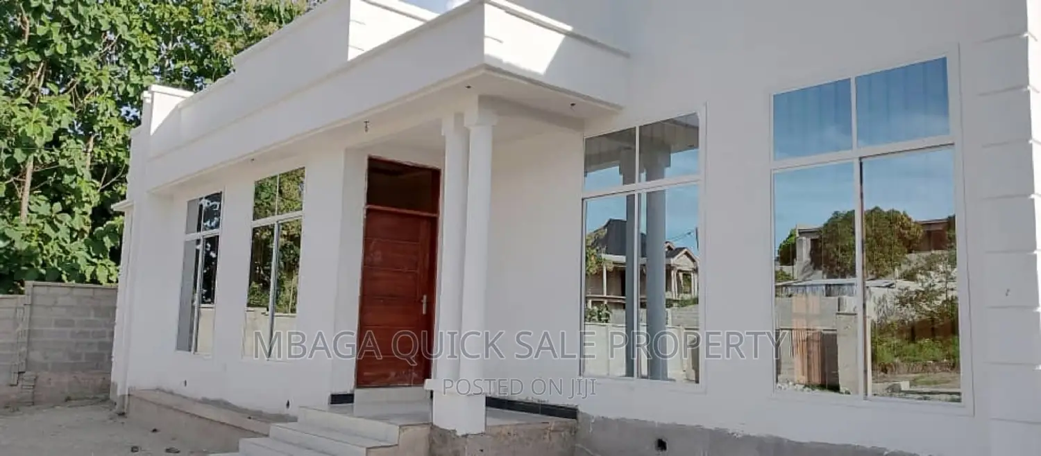 3bdrm Apartment in Goba Njia Nne for sale