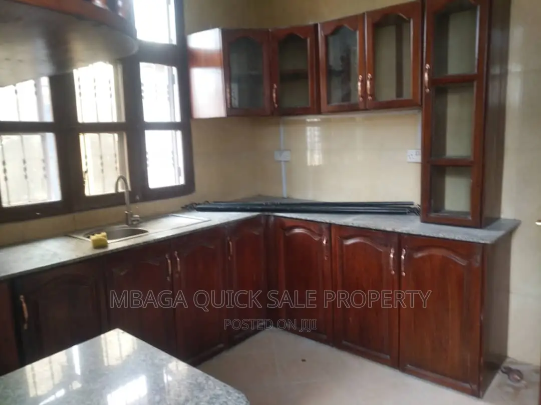 3bdrm House in Msasani for rent