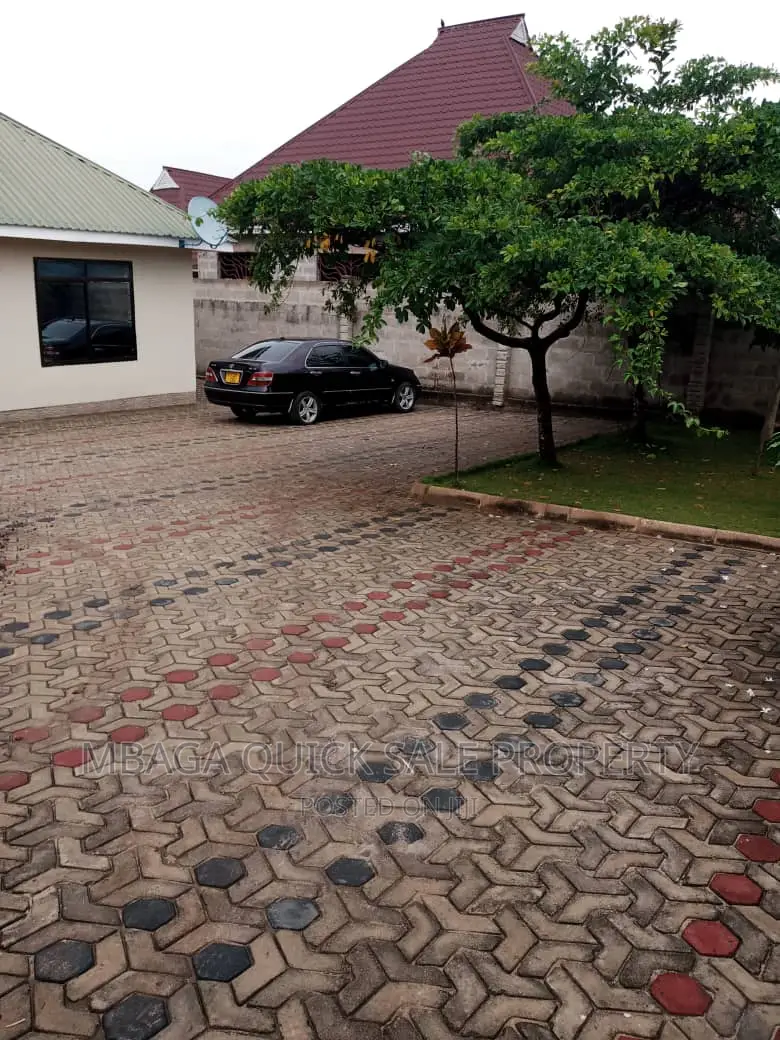 3bdrm House in Madale, Mbezi Beach for sale
