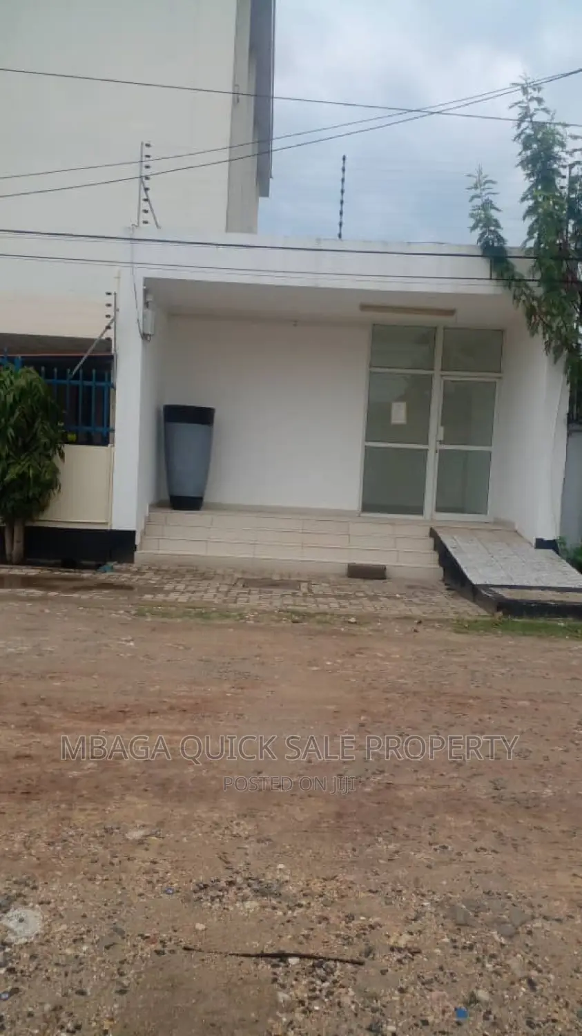 6bdrm House in Regent Estate, Mikocheni for rent