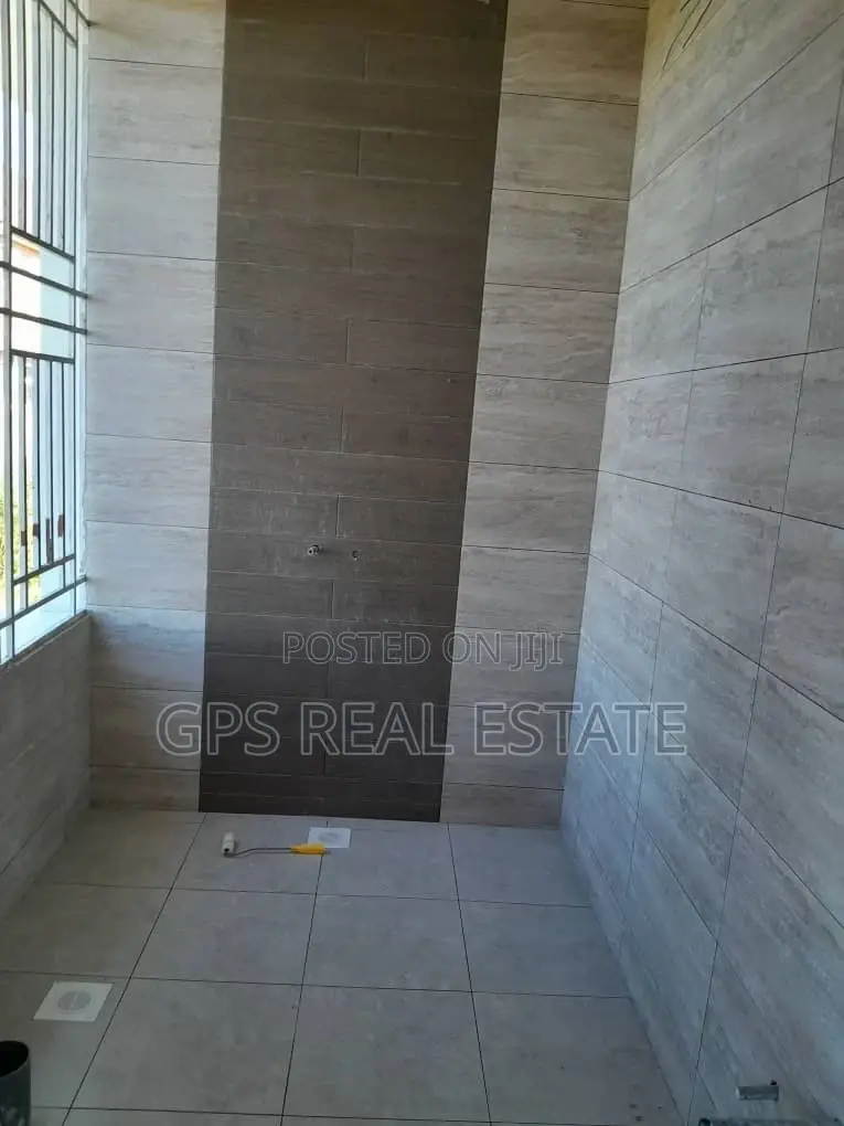 4bdrm House in Mbweni Mpiji, Kinondoni for sale