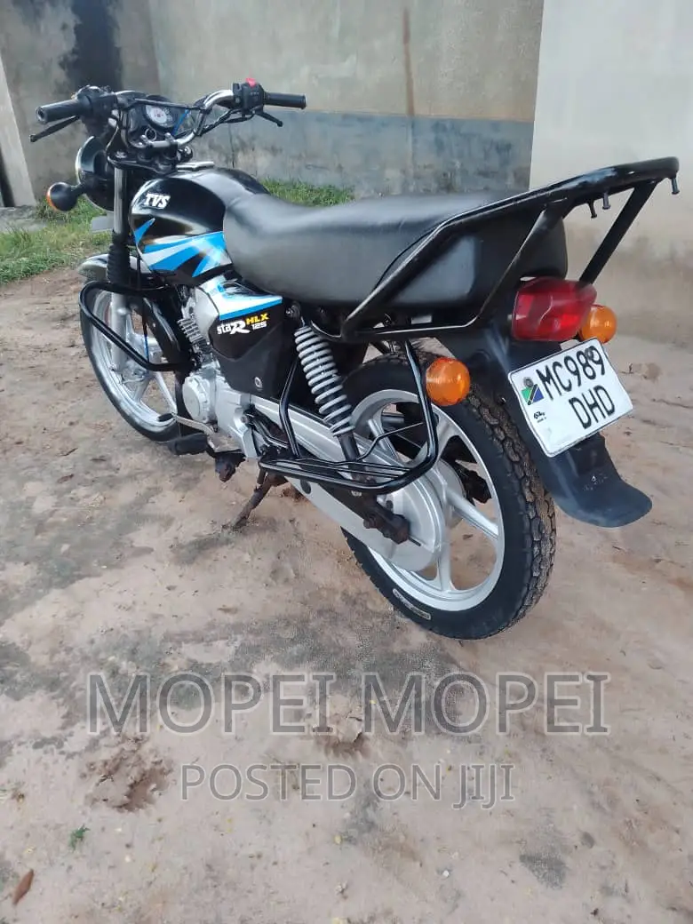 TVS HLX 125 2022 Black