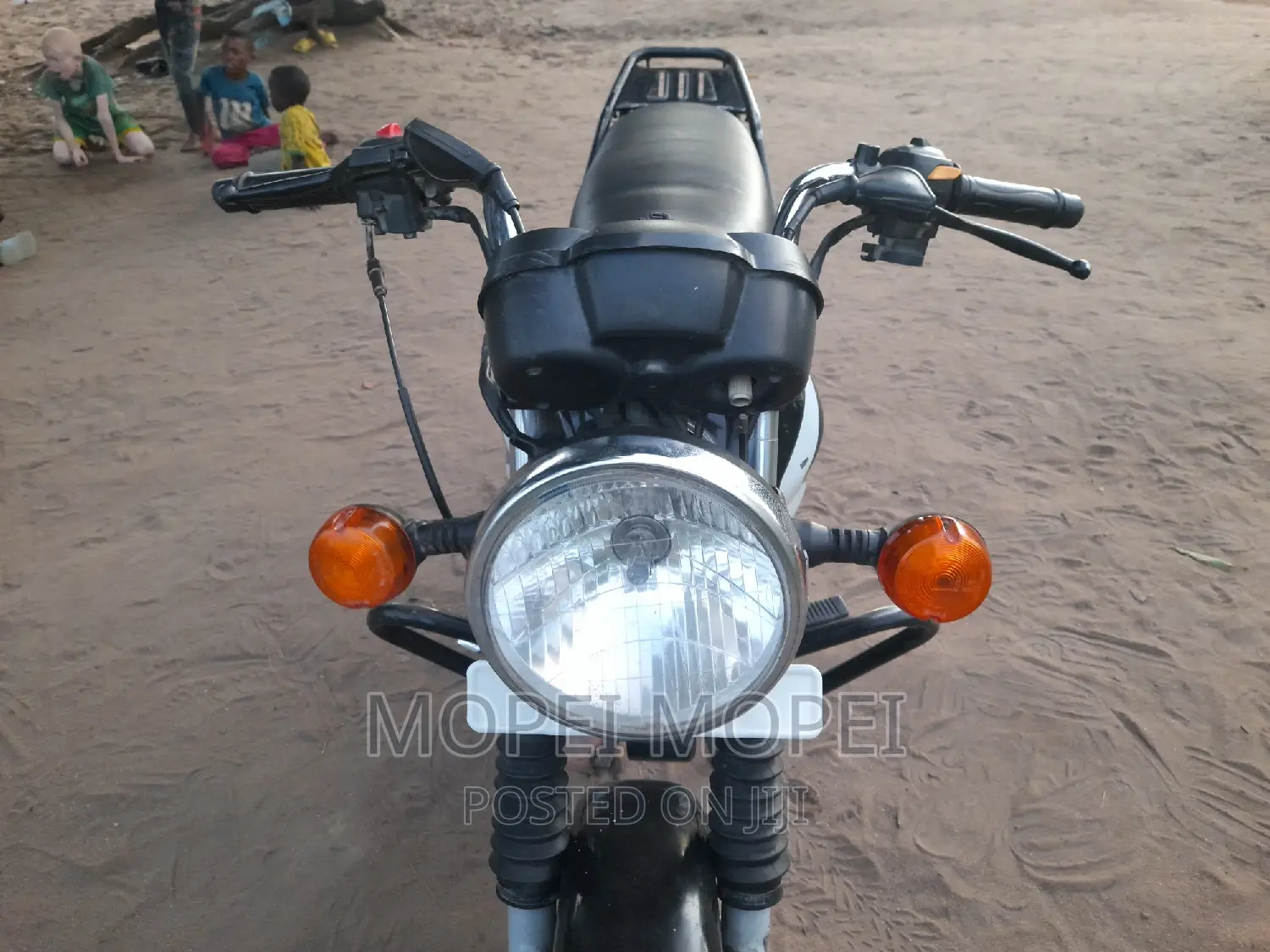 TVS HLX 125 2022 Black