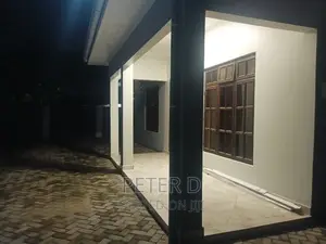 5bdrm House in Kijitonyama for rent