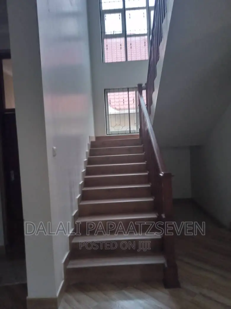 5bdrm House in Dalalipapaatzseven, Kinondoni for rent