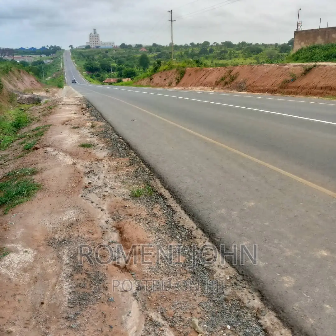 Eneo Hk 5 La Viwanda Linauzwa Ml 600 Kibaha Misugusugu.