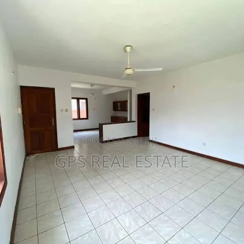 5bdrm House in Mikocheni Kwa, Kinondoni for sale