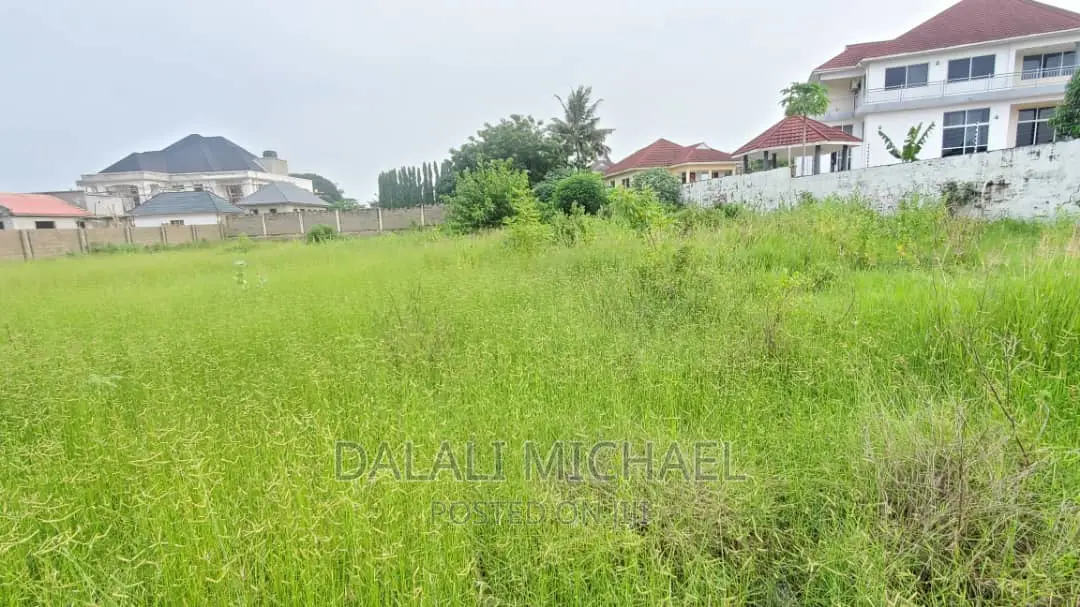 Plot for Sale Mbweni Mpiji £.