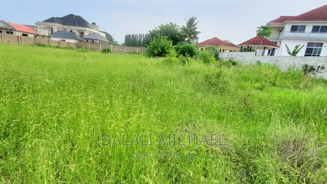 Plot for Sale Mbweni Mpiji £.