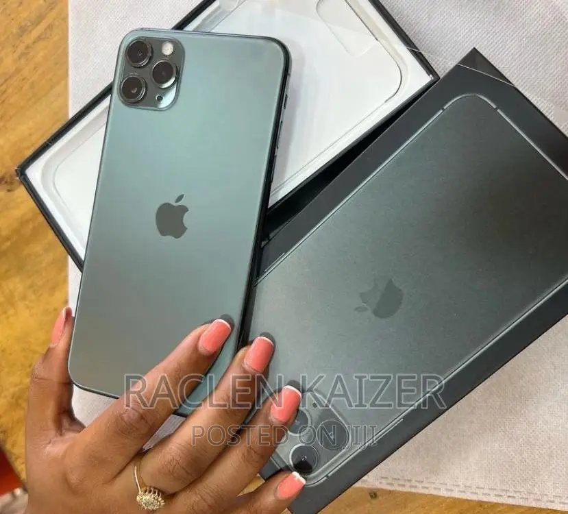 New Apple iPhone 11 Pro Max 256 GB Green