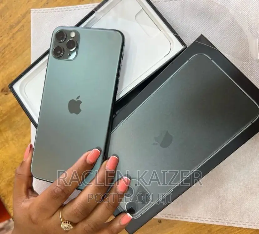 New Apple iPhone 11 Pro Max 256 GB Green