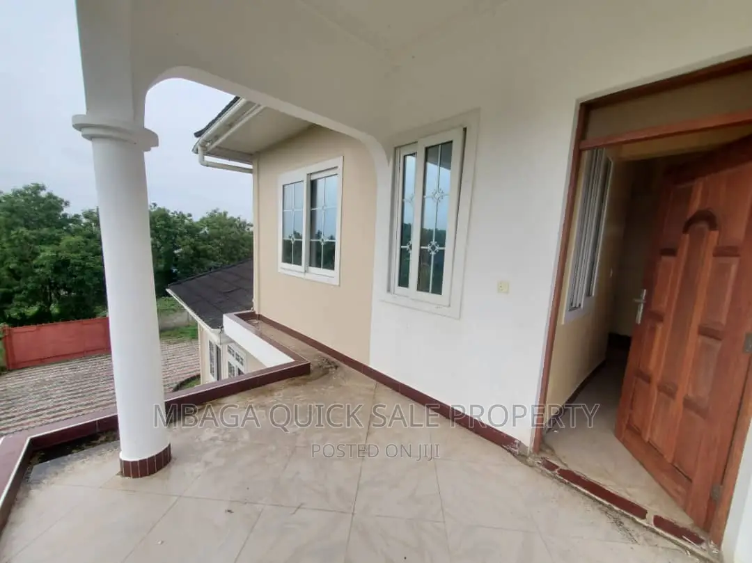 5bdrm House in Madale, Bunju for sale